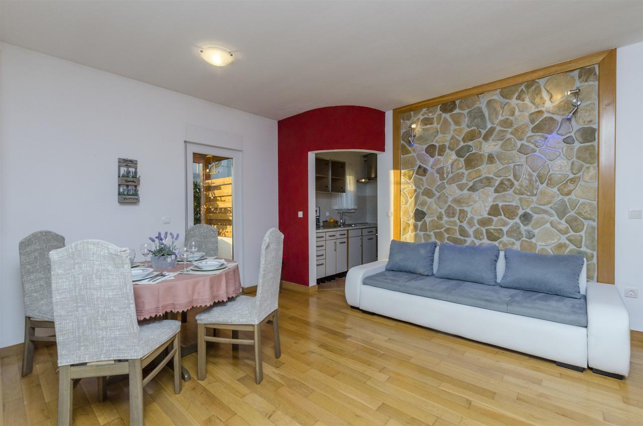 Apartments Bluesun Omiš Exteriér fotografie